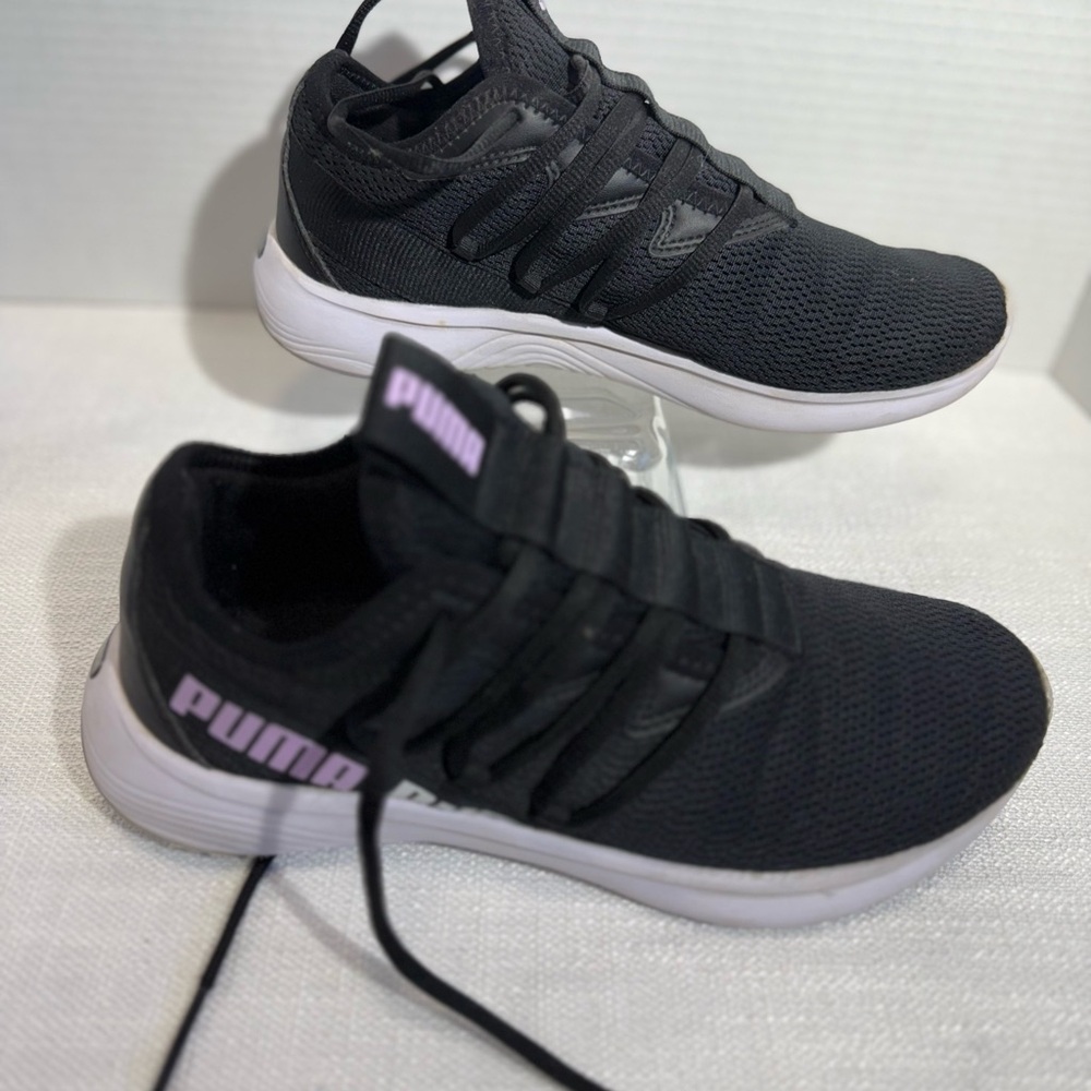 Puma Women's Black Slip-on Sneakers. Size 7